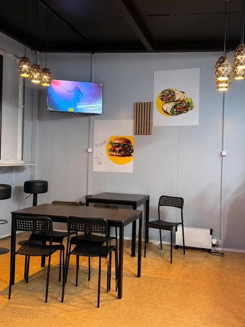 Klub kebab Aleksandrów Kujawski, біля вокзалу Aleksandrów Kujawski
