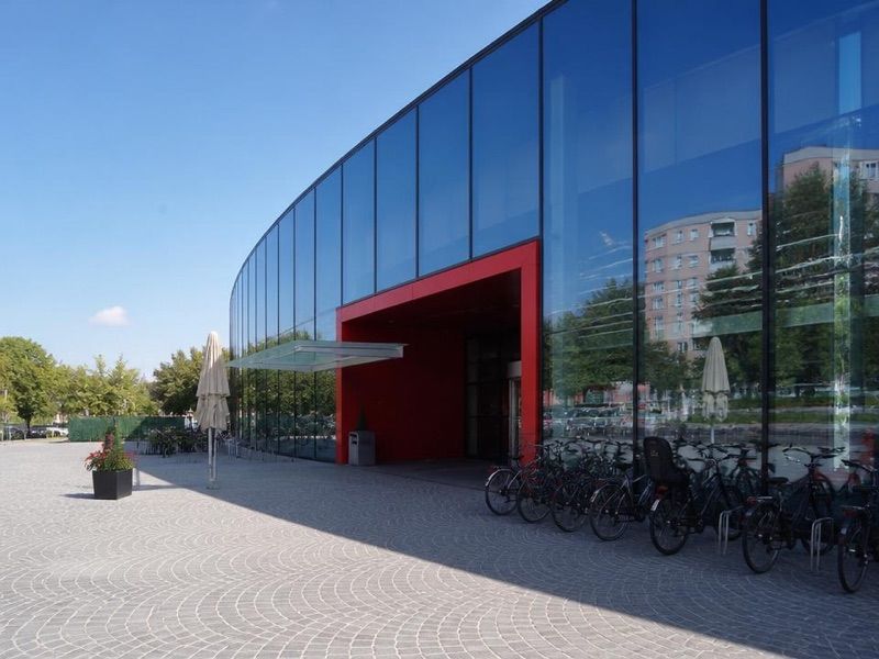 INTERSPAR, sklep przy dworcu Salzburg Hauptbahnhof