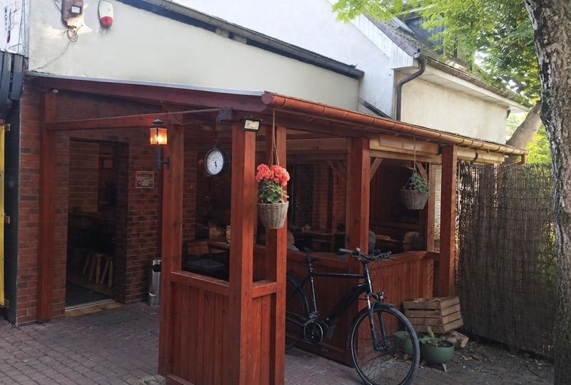 Pub u Mikłasa, біля вокзалу Białogard