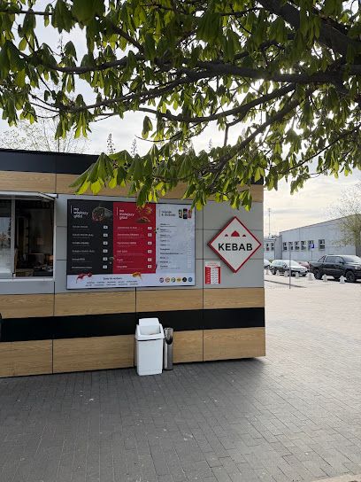 Ciuchcia Kebab, біля вокзалу Białystok