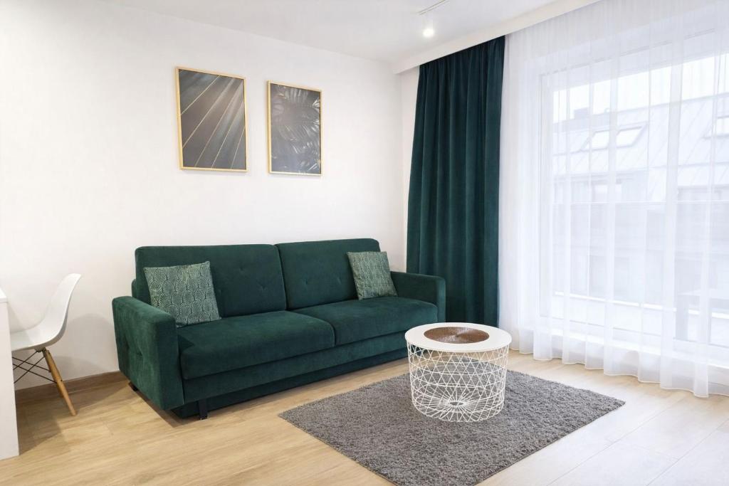 Urban Jungle apartament Green, житло біля вокзалу Білосток Зелені Пагорби