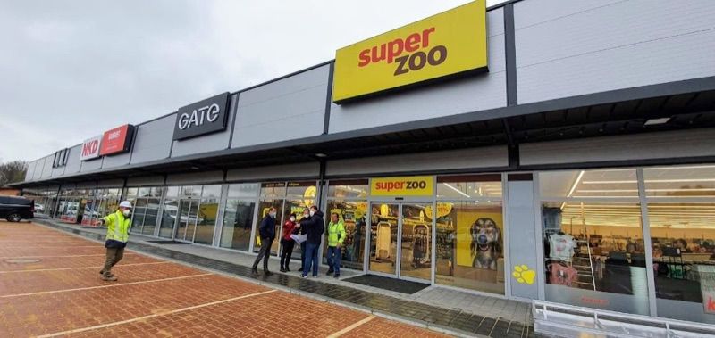 Retail park Bohumín, торговий центр біля вокзалу Богумін