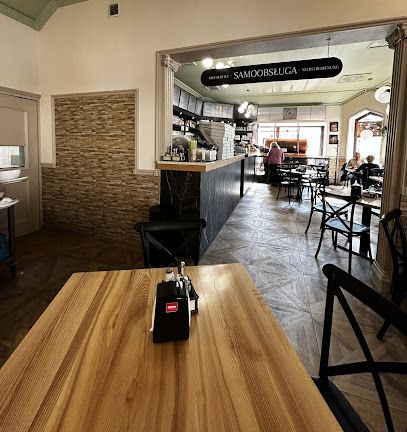 Restauracja Brzeska, біля вокзалу Brzeg