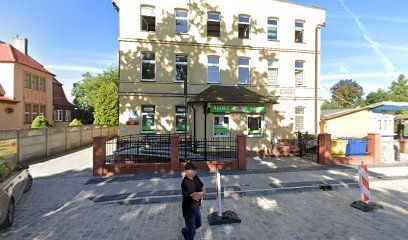 Apteka Lawendowa, магазин біля вокзалу Бжег