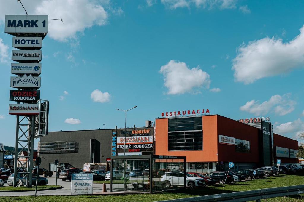 Mark1, житло біля вокзалу Бжеско Окоцім