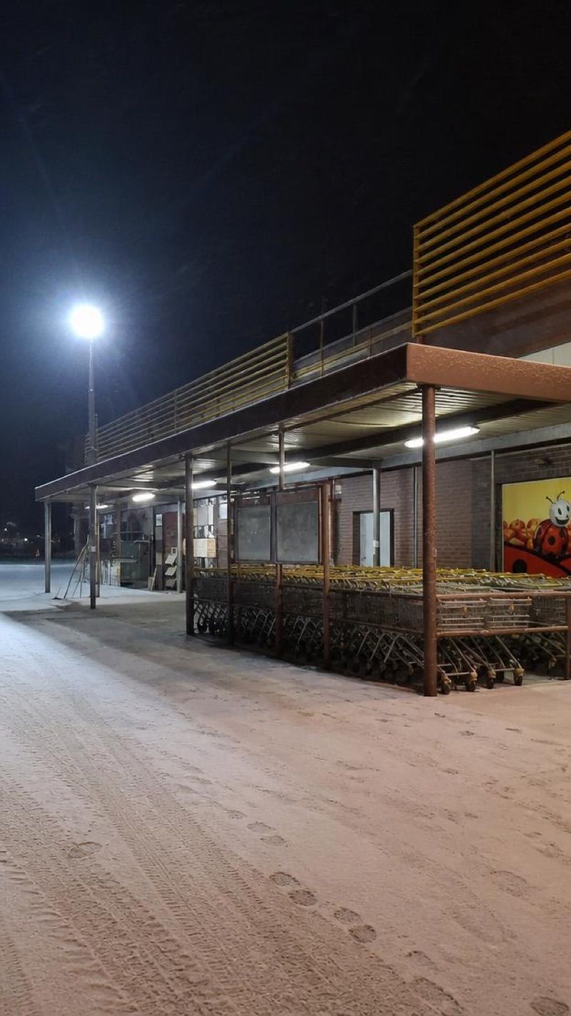 Biedronka, sklep przy dworcu Brzesko Okocim
