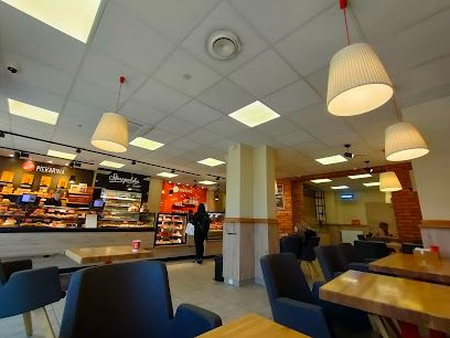 Piekarnia Cukiernia Kawa, біля вокзалу Bydgoszcz Główna