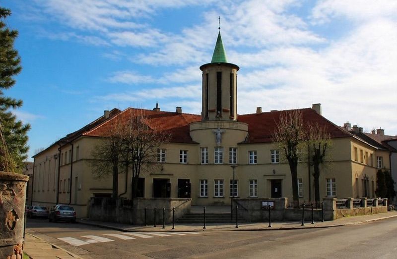 Rzymskokatolicka Parafia Najświętszego Serca Pana Jezusa. Ojcowie Jezuici, atrakcja w pobliżu dworca Bytom