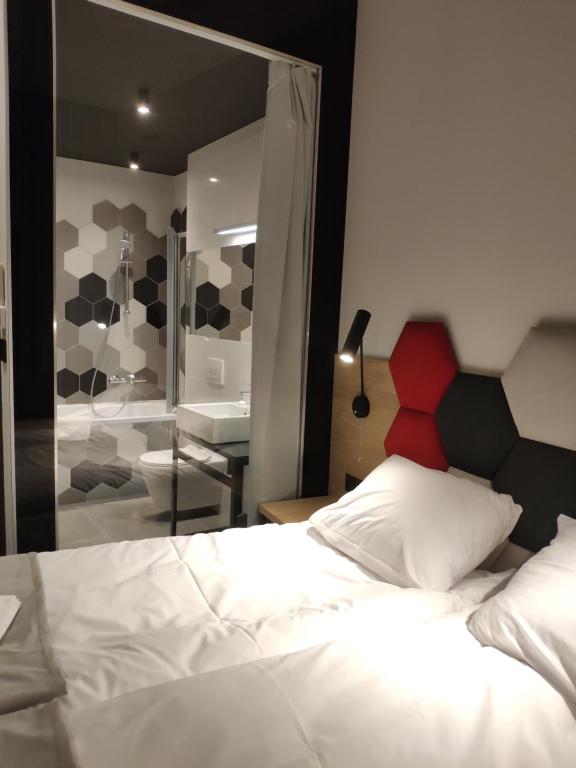 H33 Apartamenty, житло біля вокзалу Битом