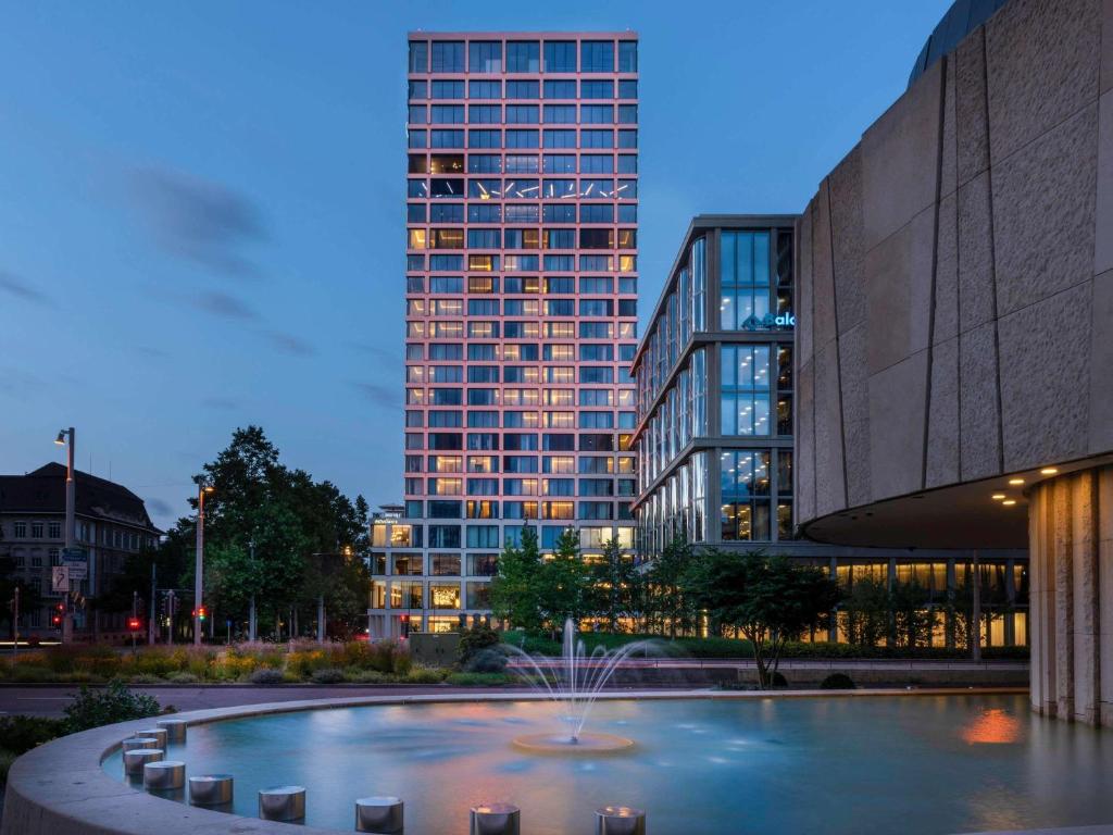 Mövenpick Hotel Basel, житло біля вокзалу Basel SBB