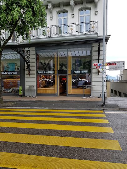 Fleur de Pains, біля вокзалу Montreux
