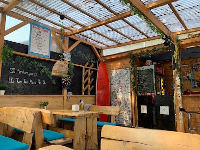 Tam Tam pizza & pub, біля вокзалу Chałupy