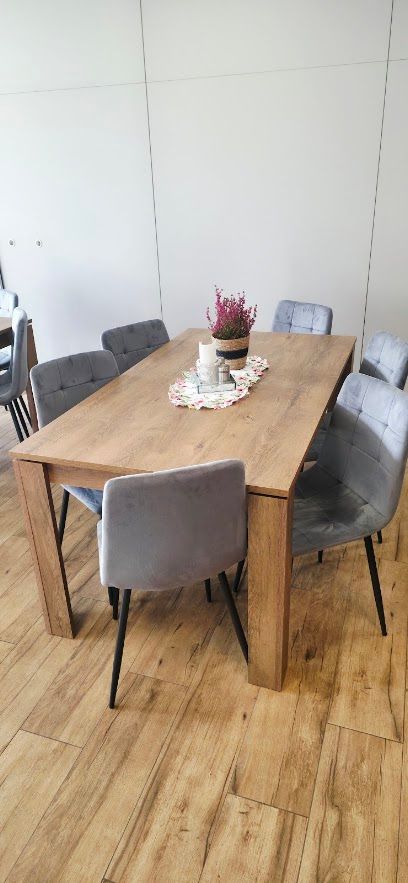 Bistro u Hipolita, біля вокзалу Dworzec Kolejowy Chodzież