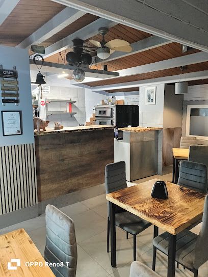 Pizzeria & Bar u Irasa, біля вокзалу Chojnice