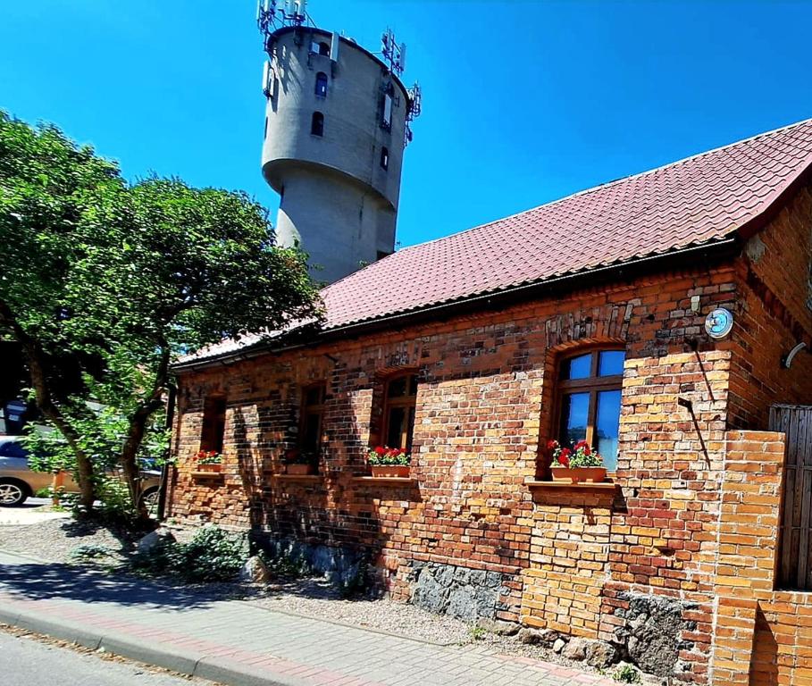 Gordonówka, житло біля вокзалу Хощно