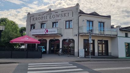 Piekarnia i Cukiernia Kropek, біля вокзалу Czersk