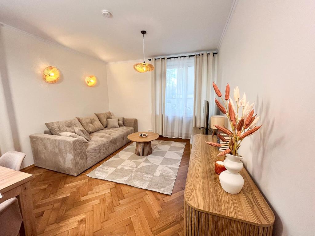 Apartament Sunny, житло біля вокзалу Ченстохова Страдом