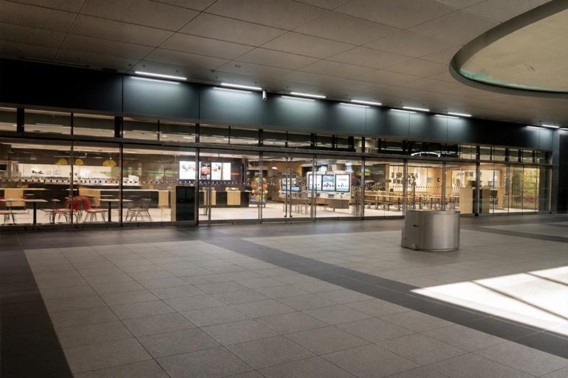 McDonald's, біля вокзалу Berlin Hauptbahnhof