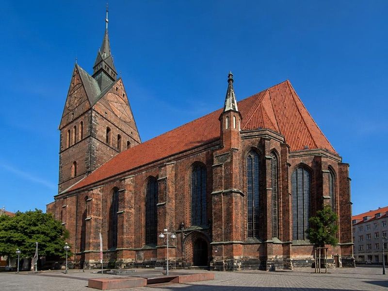 Kościół na Rynku w Hanowerze, atrakcja w pobliżu dworca Hannover Hauptbahnhof