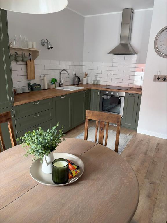 Apartament Przymurze Starówka, житло біля вокзалу Ельблонг