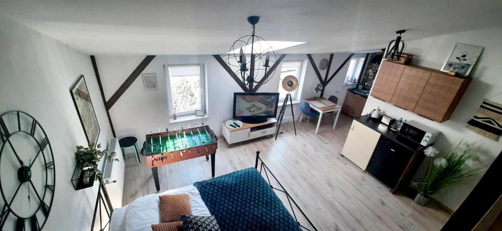 Attic Room Ełk, житло біля вокзалу Елк