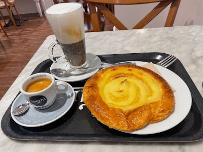 Café Café, біля вокзалу Tarragona