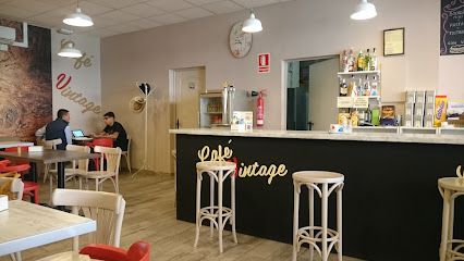 Cafè Vintage, біля вокзалу Tarragona