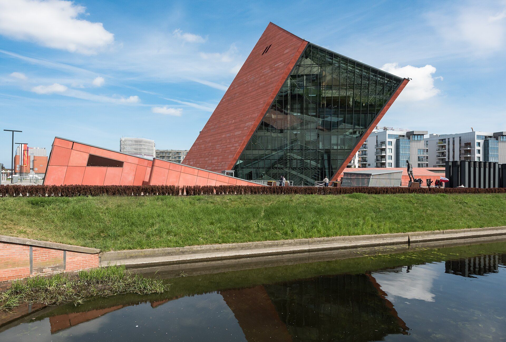 Muzeum II Wojny Światowej w Gdańsku, atrakcja w pobliżu dworca Gdańsk Główny