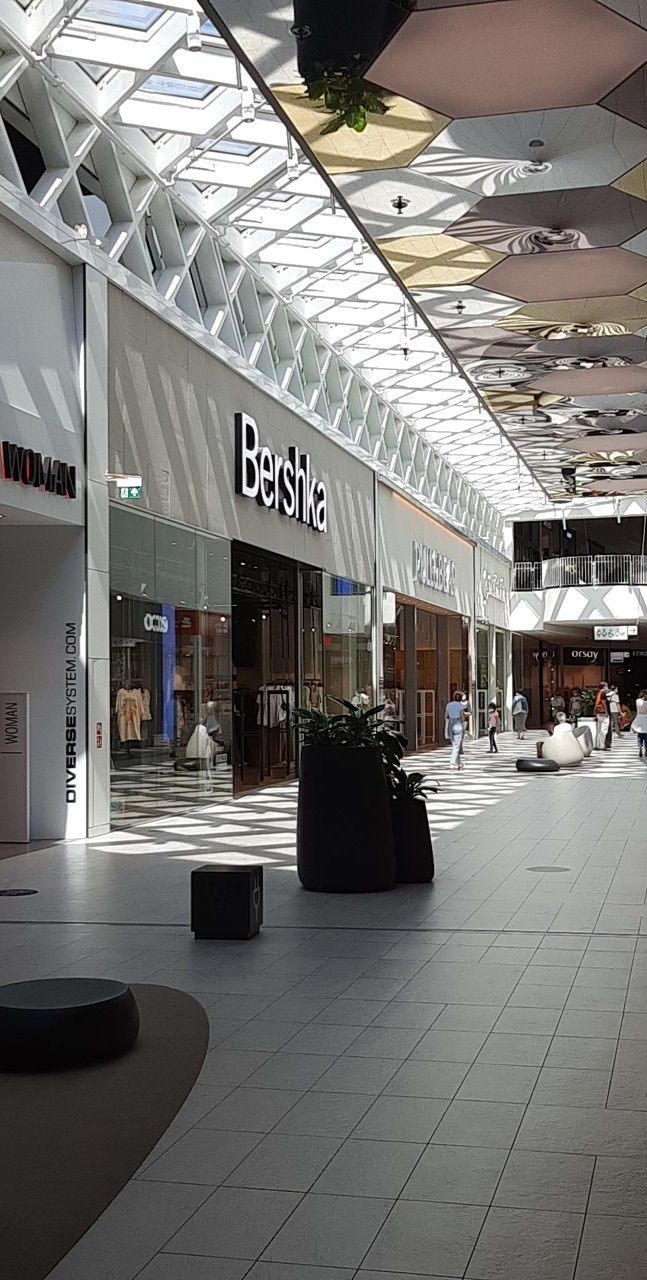 Forum Gdańsk, торговий центр біля вокзалу Гданськ Глувни