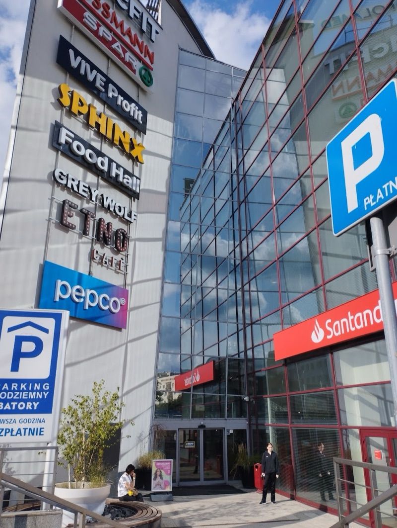 Centrum Handlowe Batory, торговий центр біля вокзалу Гдиня Глувна