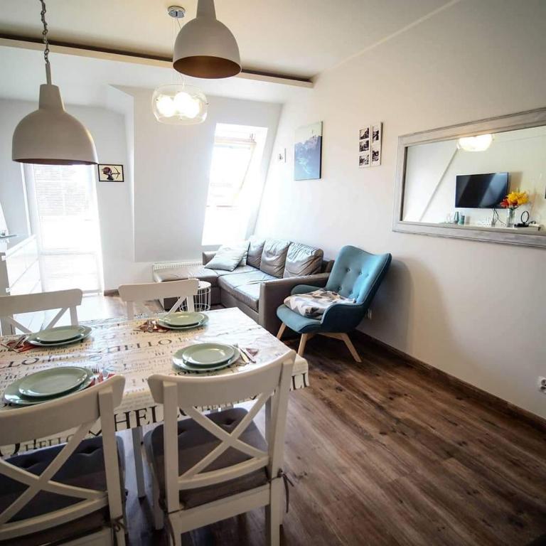 Sweet Nest Apartment, житло біля вокзалу Гіжицько