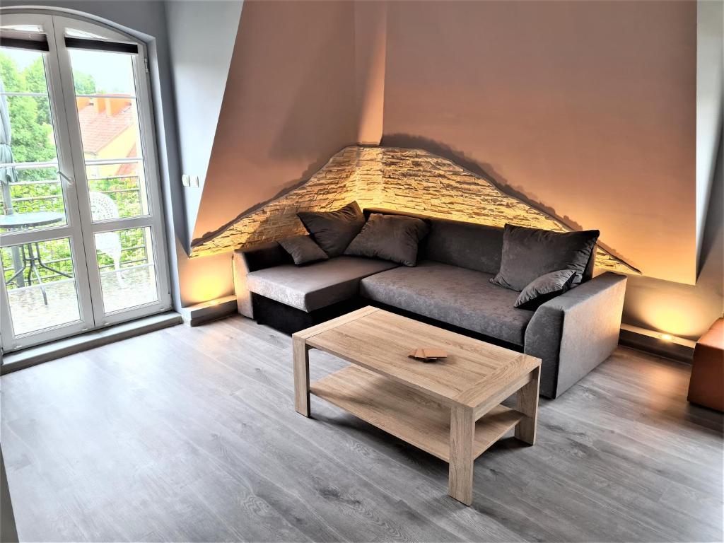 Yakuzza Apartments, житло біля вокзалу Гіжицько