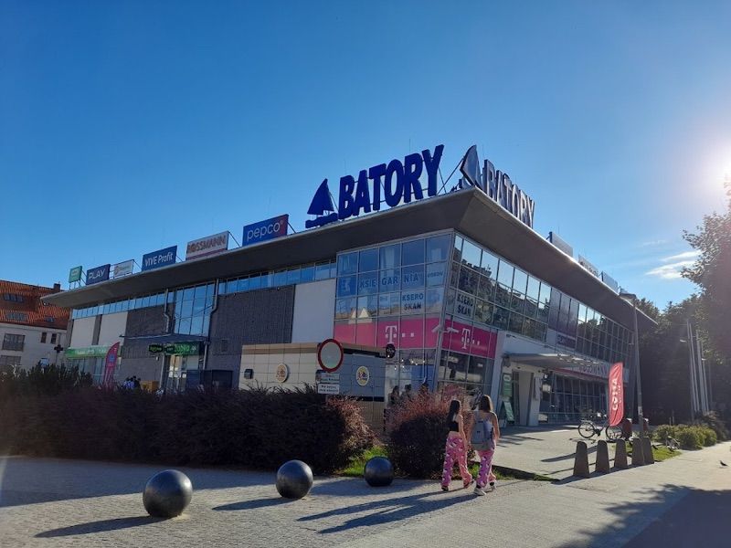 Galeria BATORY, торговий центр біля вокзалу Гіжицько