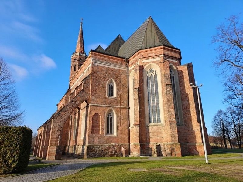 Kolegiata Wniebowzięcia NMP w Głogowie, atrakcja w pobliżu dworca Głogów