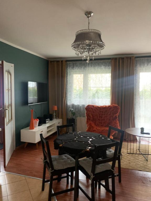 Apartament dwupokojowy, житло біля вокзалу Голенюв