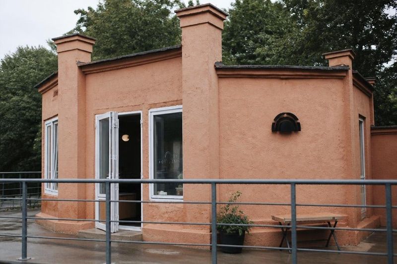 Poranna, біля вокзалу Grodzisk Mazowiecki