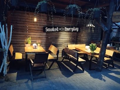 SmokedFishEveryday, біля вокзалу Dworzec PKP Hel