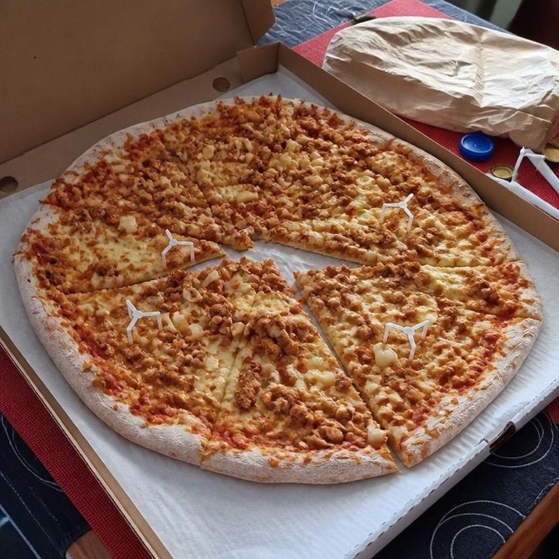 Al Capone Pizzeria (dowozy), біля вокзалу Inowrocław Rąbinek