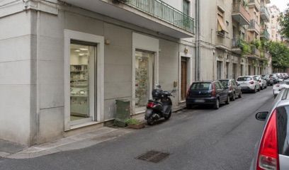 Pharmacy Apotheke, sklep przy dworcu Salerno, Stazione di Salerno
