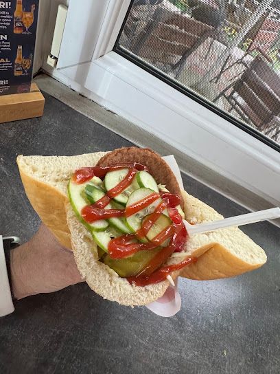 Max. Mała gastronomia. Chłopocki R., біля вокзалу Jarocin