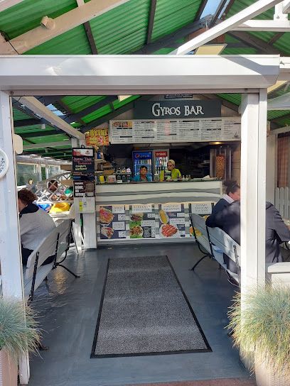 Gyros Bar, біля вокзалу Dworzec kolejowy Jastarnia