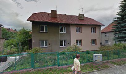 M i E s.c. Kurniak E., Boszczyk M., біля вокзалу Jelenia Góra