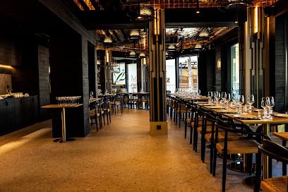 Szpas Restaurant & Bar, біля вокзалу Jurata