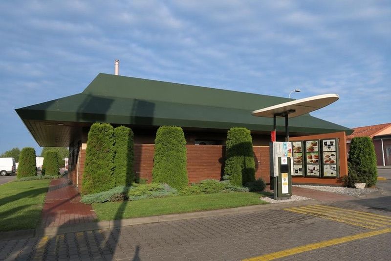 Restauracja McDonald's, біля вокзалу Kępno