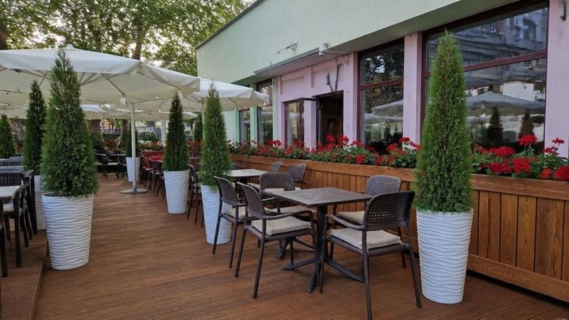 Restauracja RIVIERA, okolice dworca Kielce Główne
