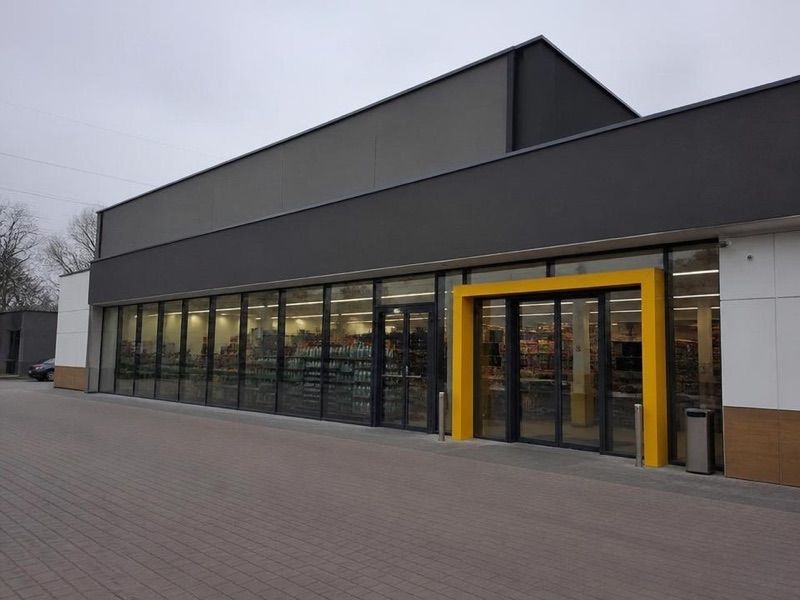 Biedronka, sklep przy dworcu Kielce Główne