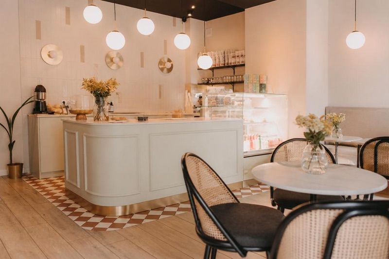 Café La Mer, okolice dworca Kołobrzeg
