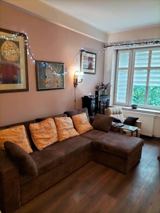 Apt 90m2, 8 os, 2 salony, 2 sypialnie, centrum, житло біля вокзалу Кошалін