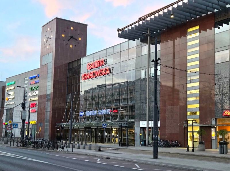 Galeria Krakowska, торговий центр біля вокзалу Краків Головний