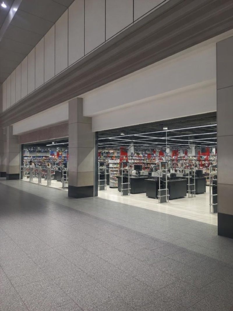 Carrefour, sklep przy dworcu Kraków Główny
